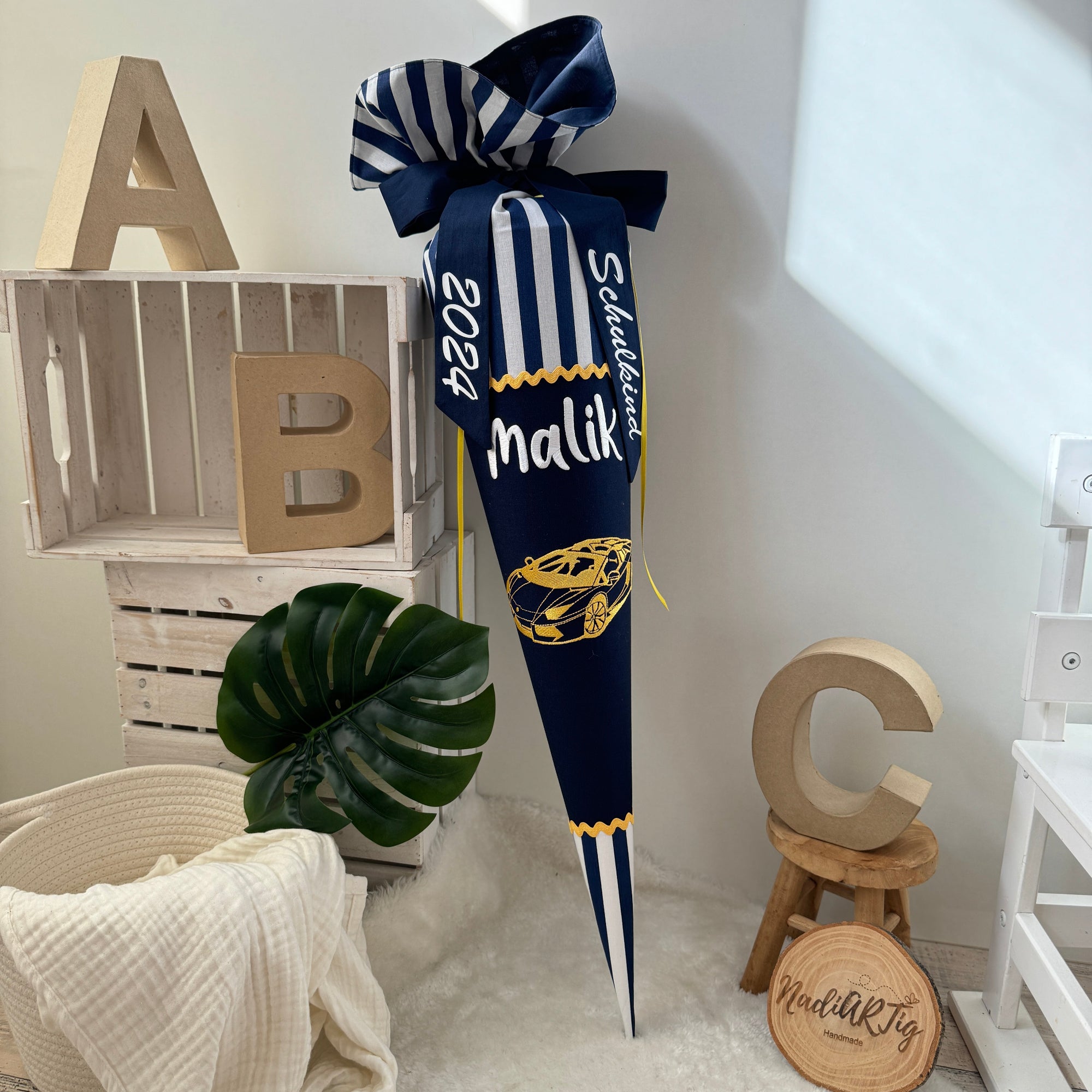 Schultute Junge Rennwagen dunkelblau