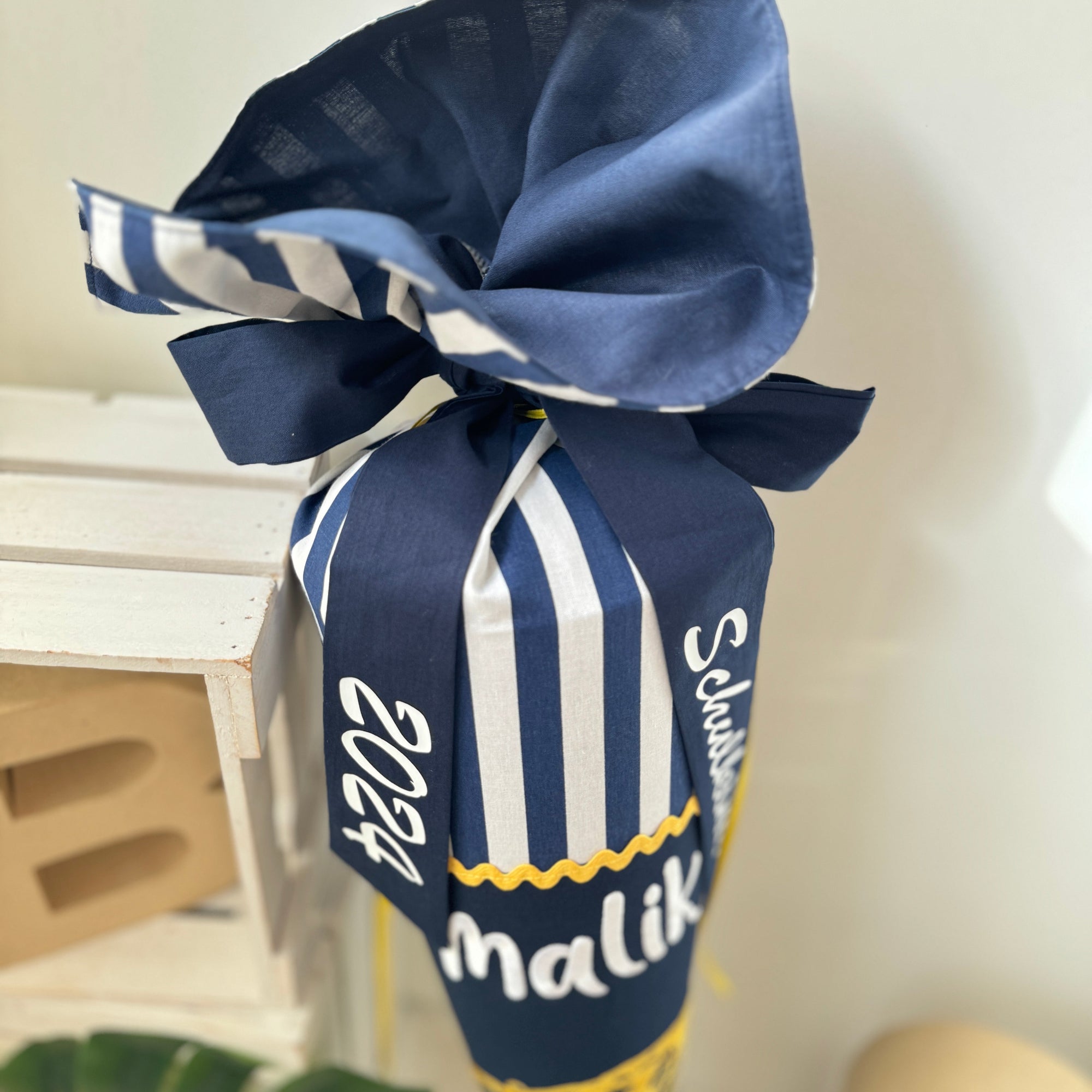 Schultute Junge Rennwagen dunkelblau