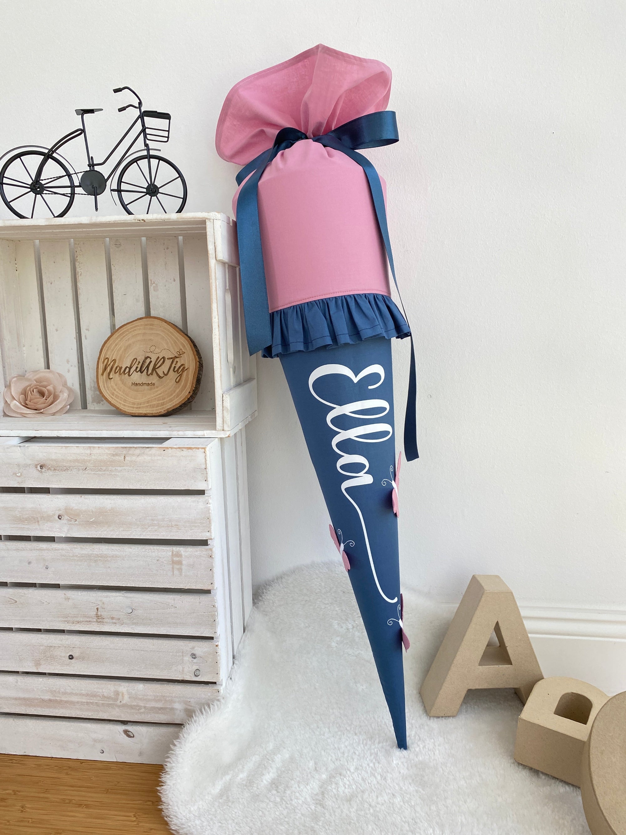 Schultute dusty blue und puder mit Rüschen