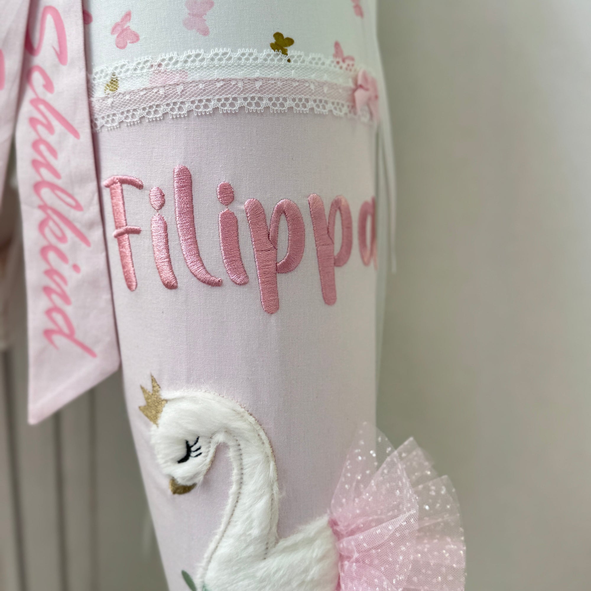 Schuluete_Schwan_in_zartem_rosa