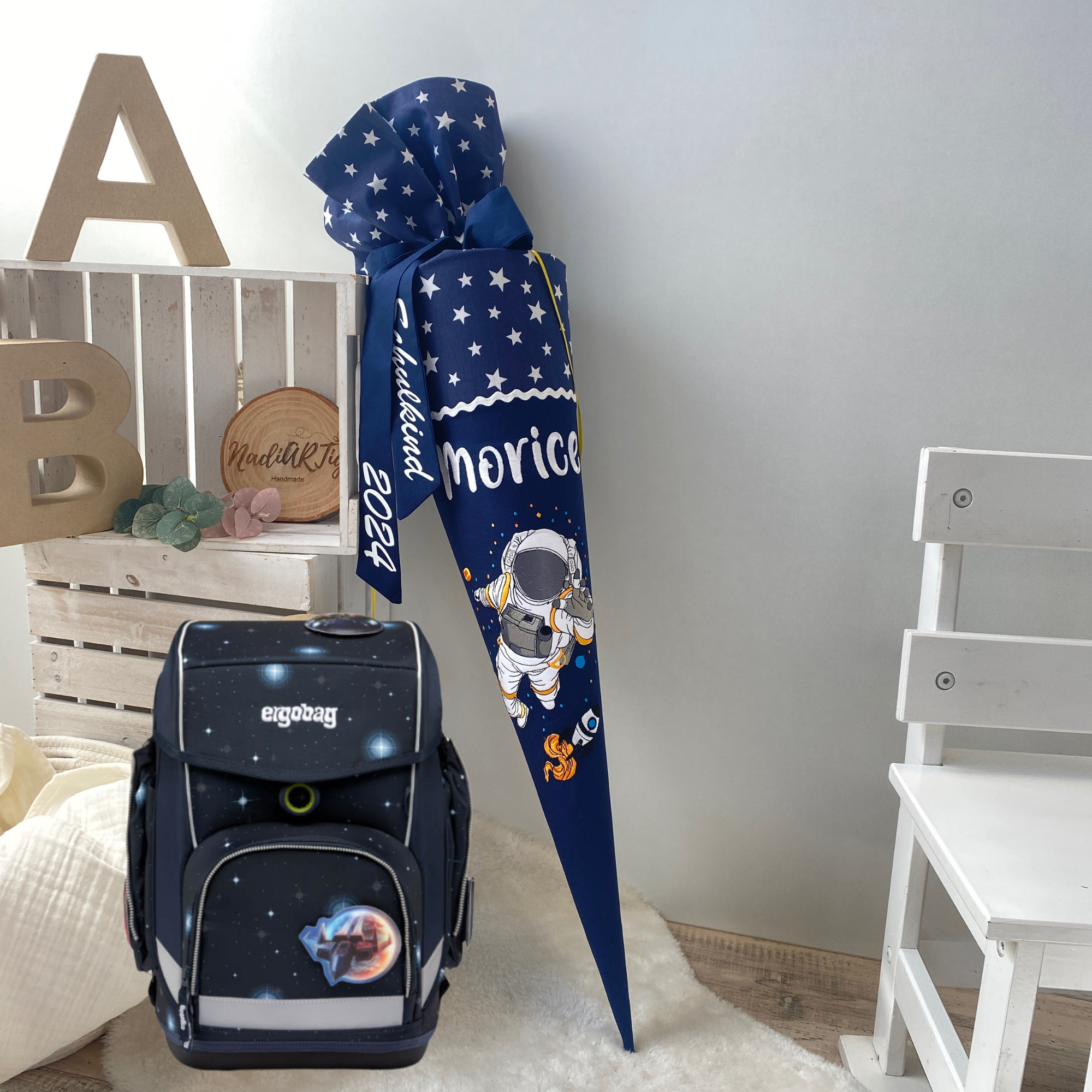 Schultüte Astronaut in Sterne/dunkelblau