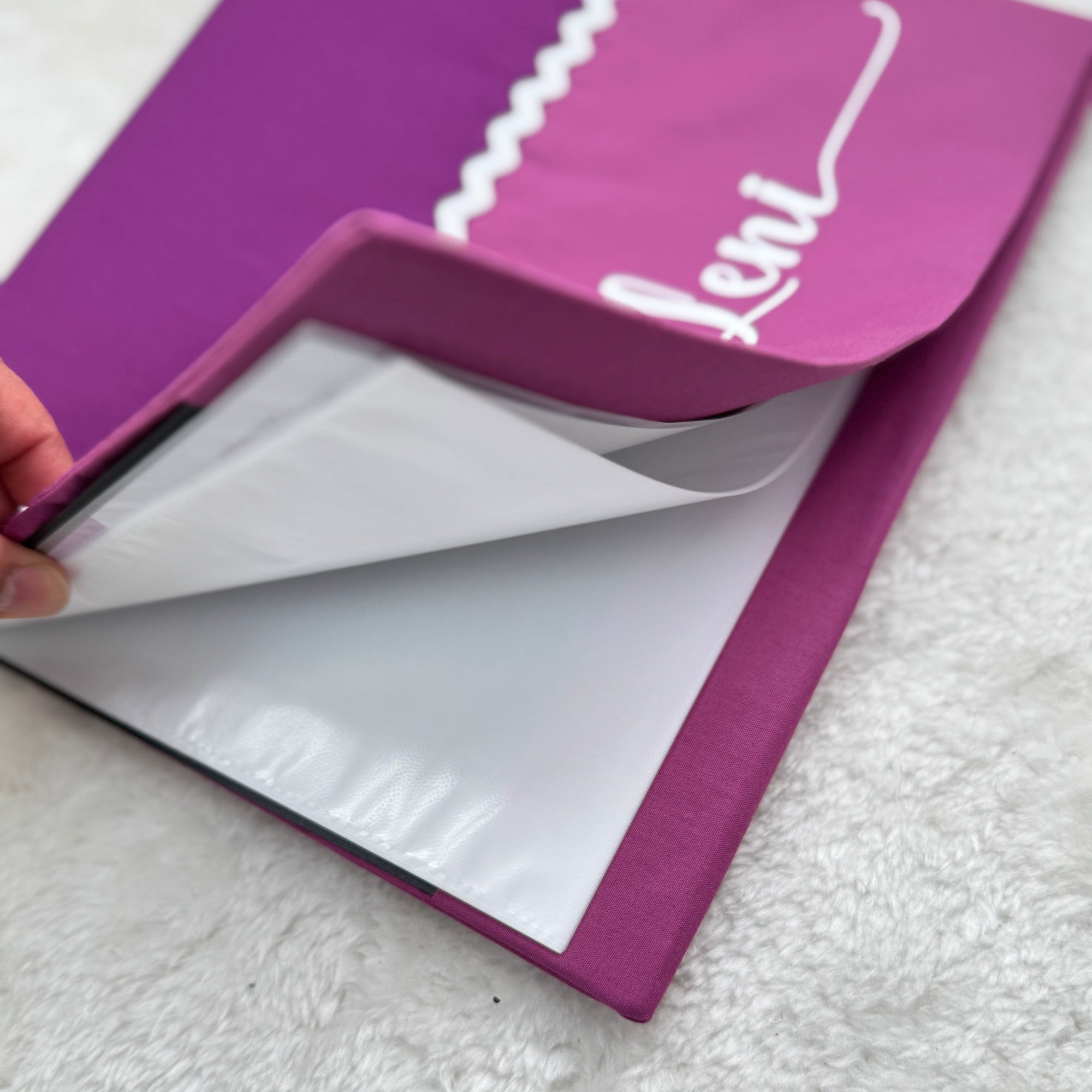 Zeugnismappe dunkle Beere