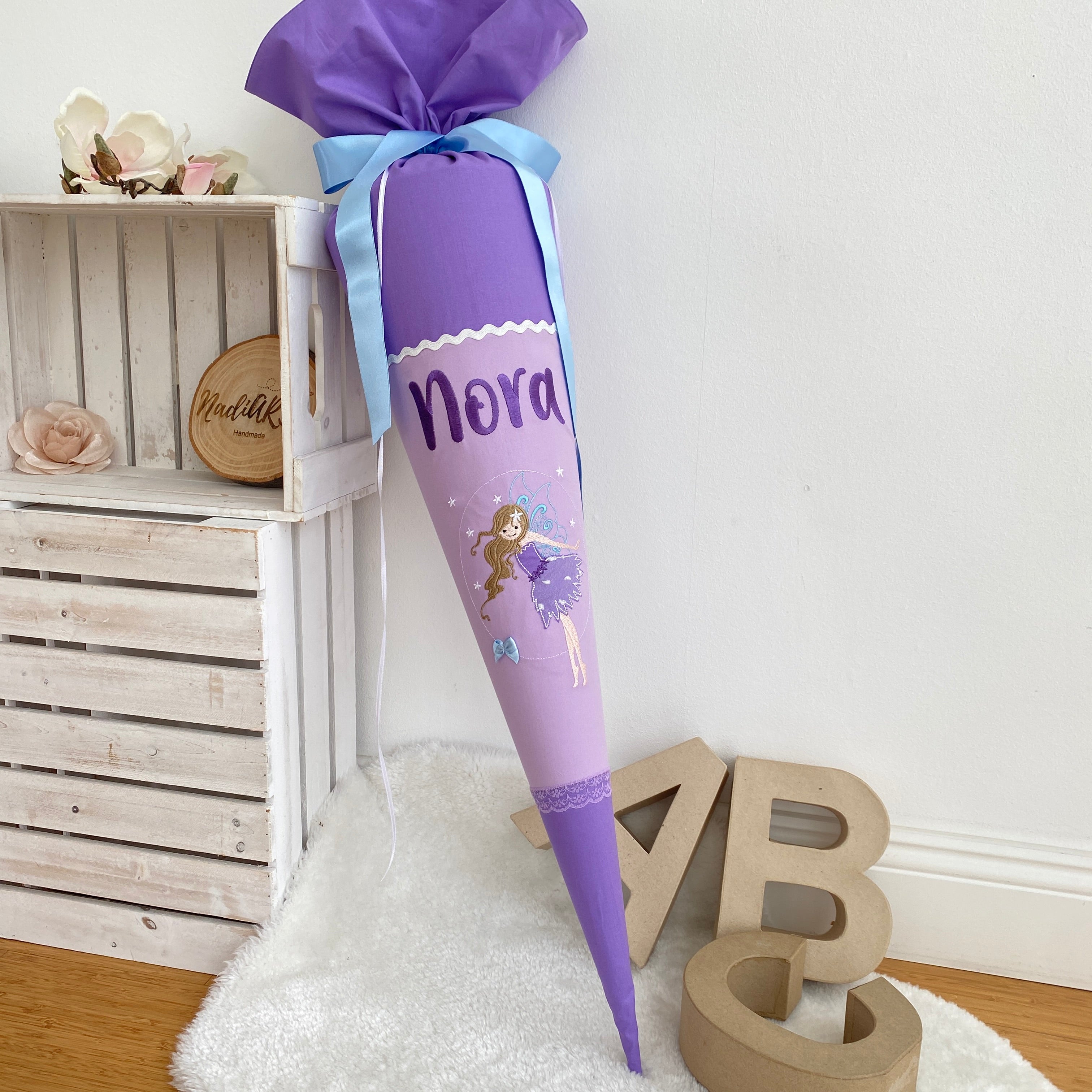 Schultüte kleine Fee in lila/flieder