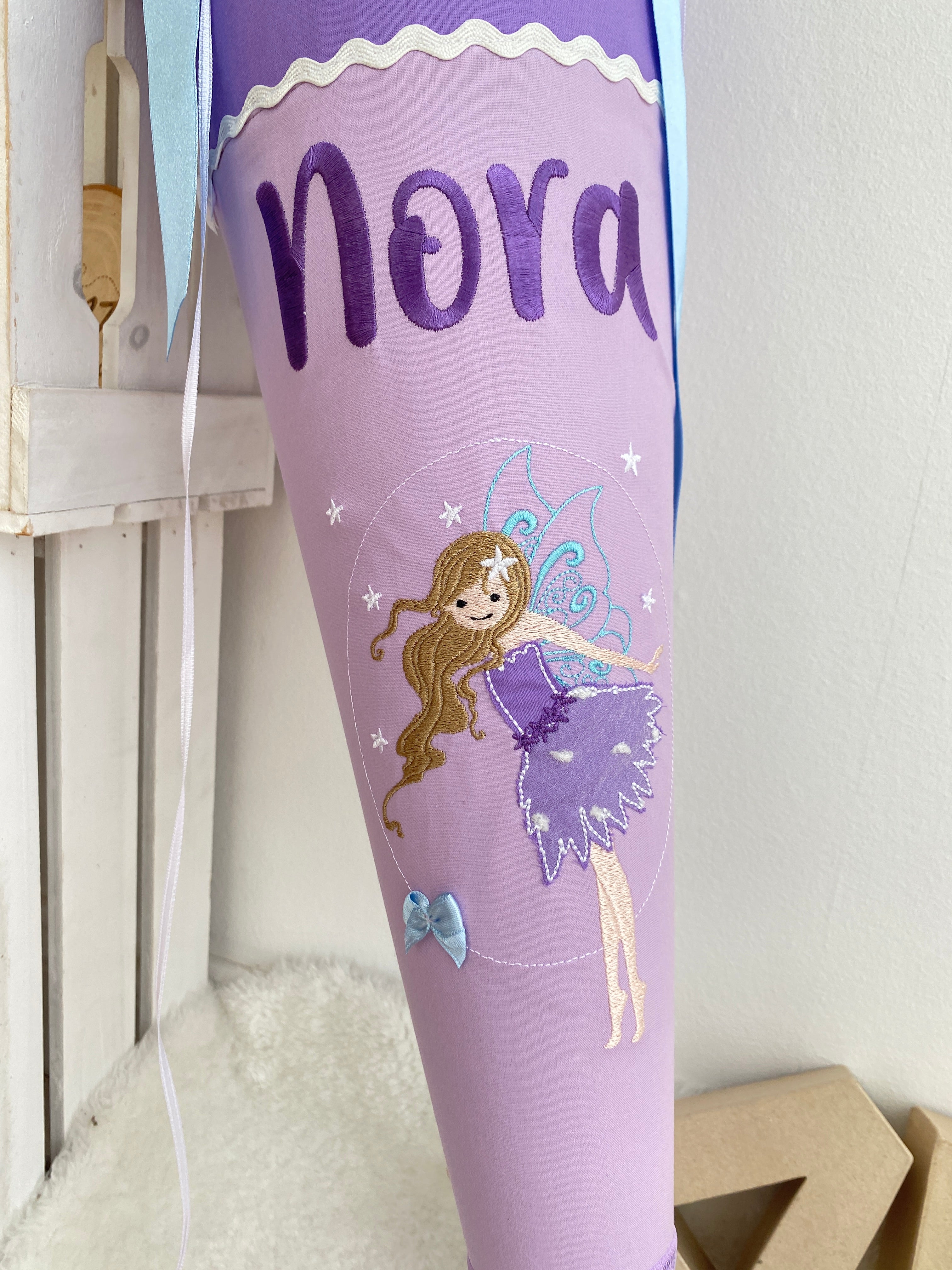 Schultüte kleine Fee in lila/flieder