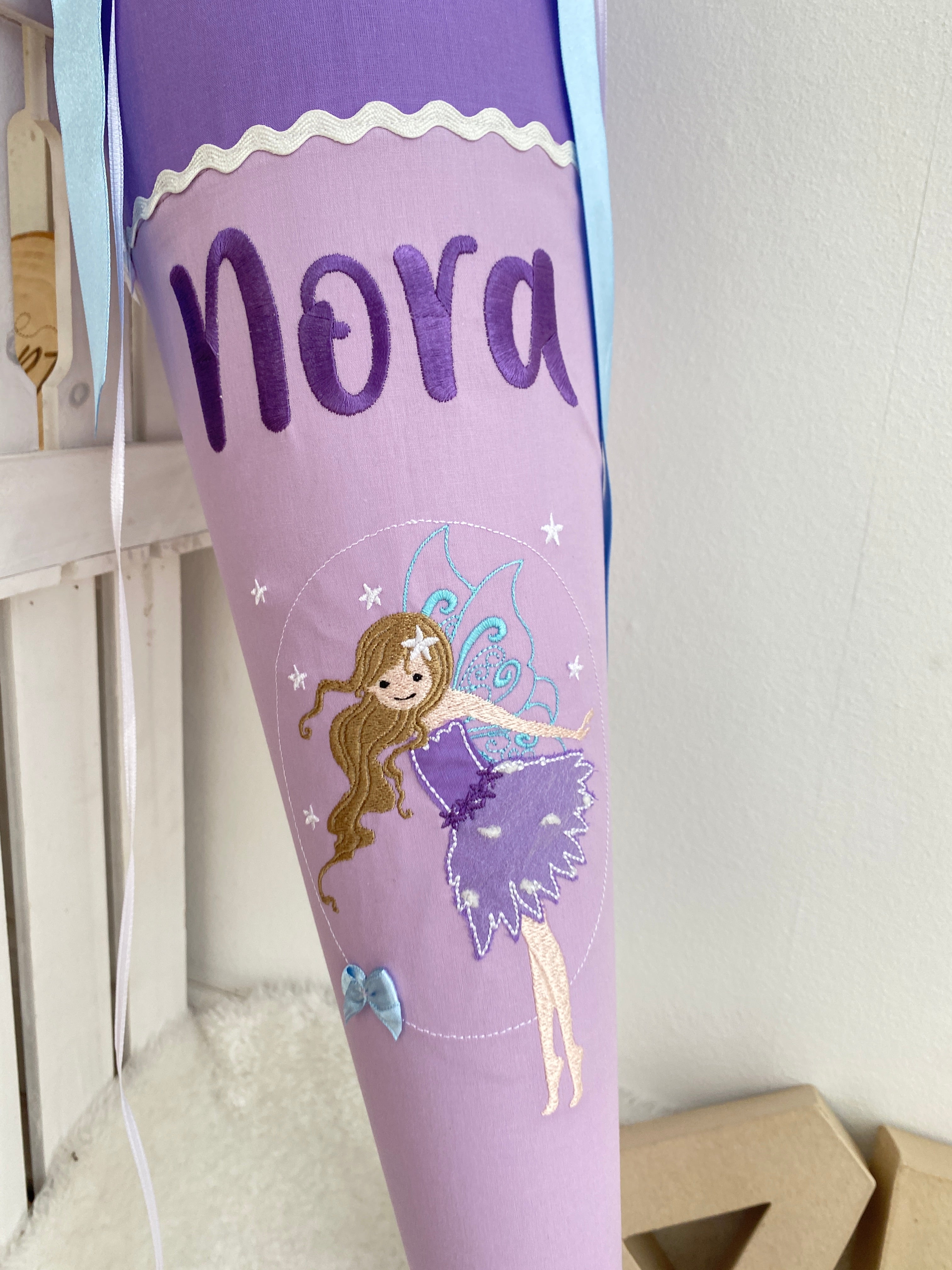 Schultüte kleine Fee in lila/flieder