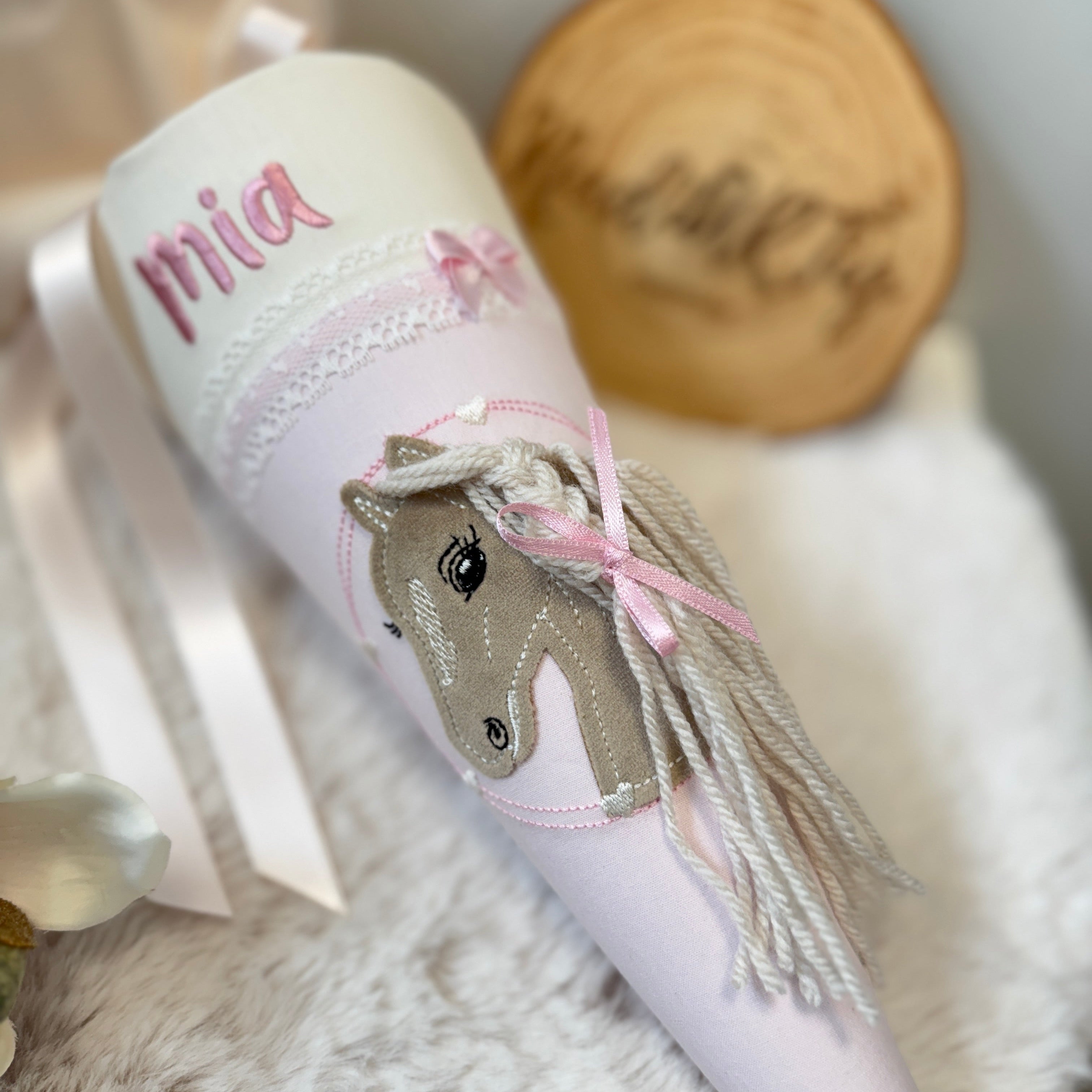 kleine Schultuete Pferd cremebeige rose