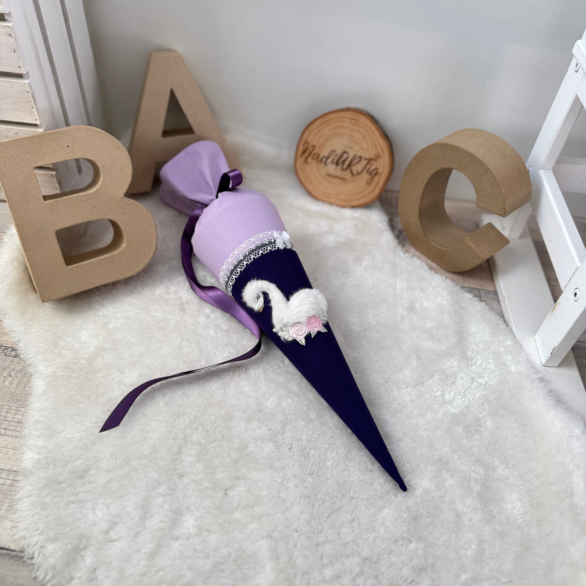 kleine Schultute Schwan flieder und lila