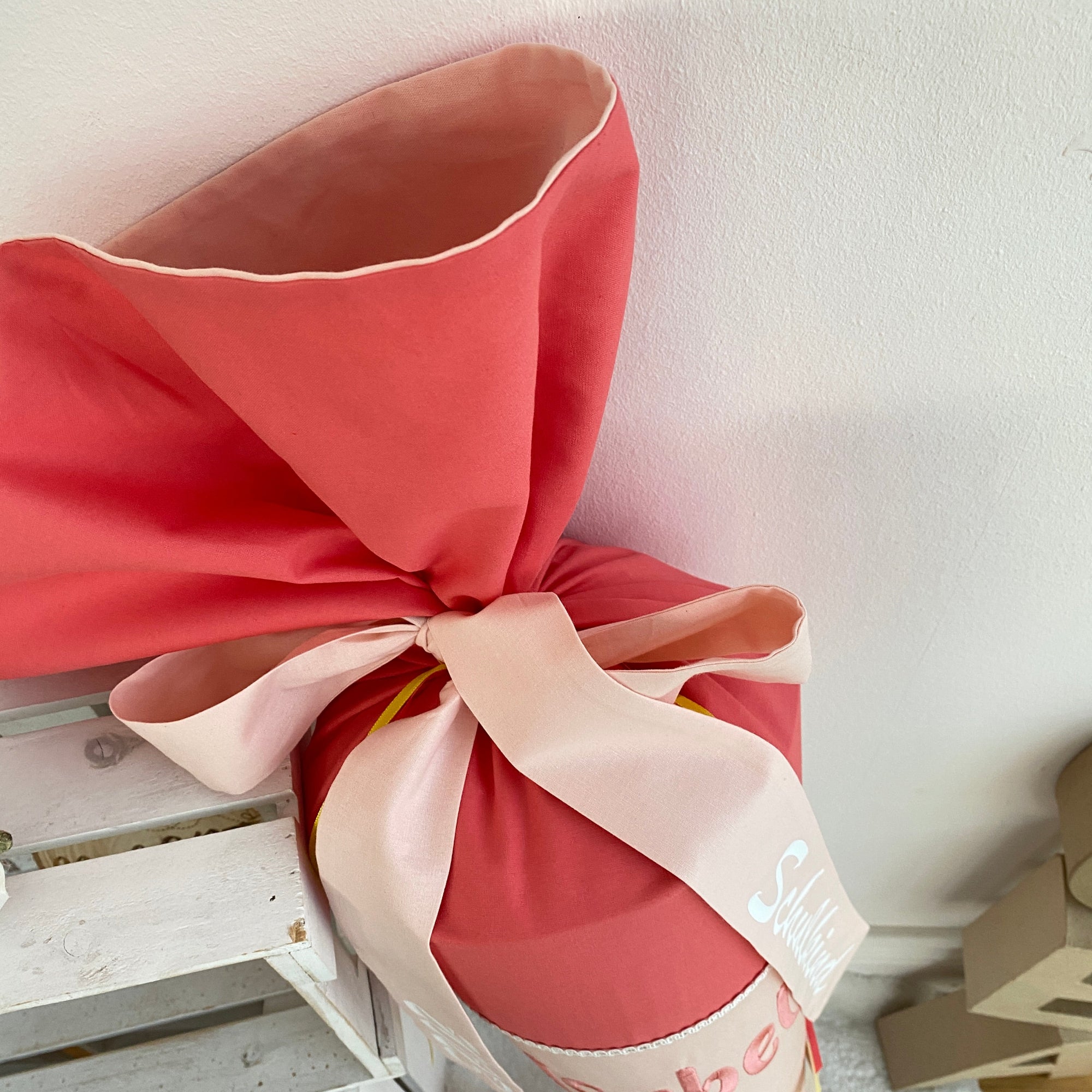 Schultüte Schmetterling/Zitronenfalter in koralle/lachs