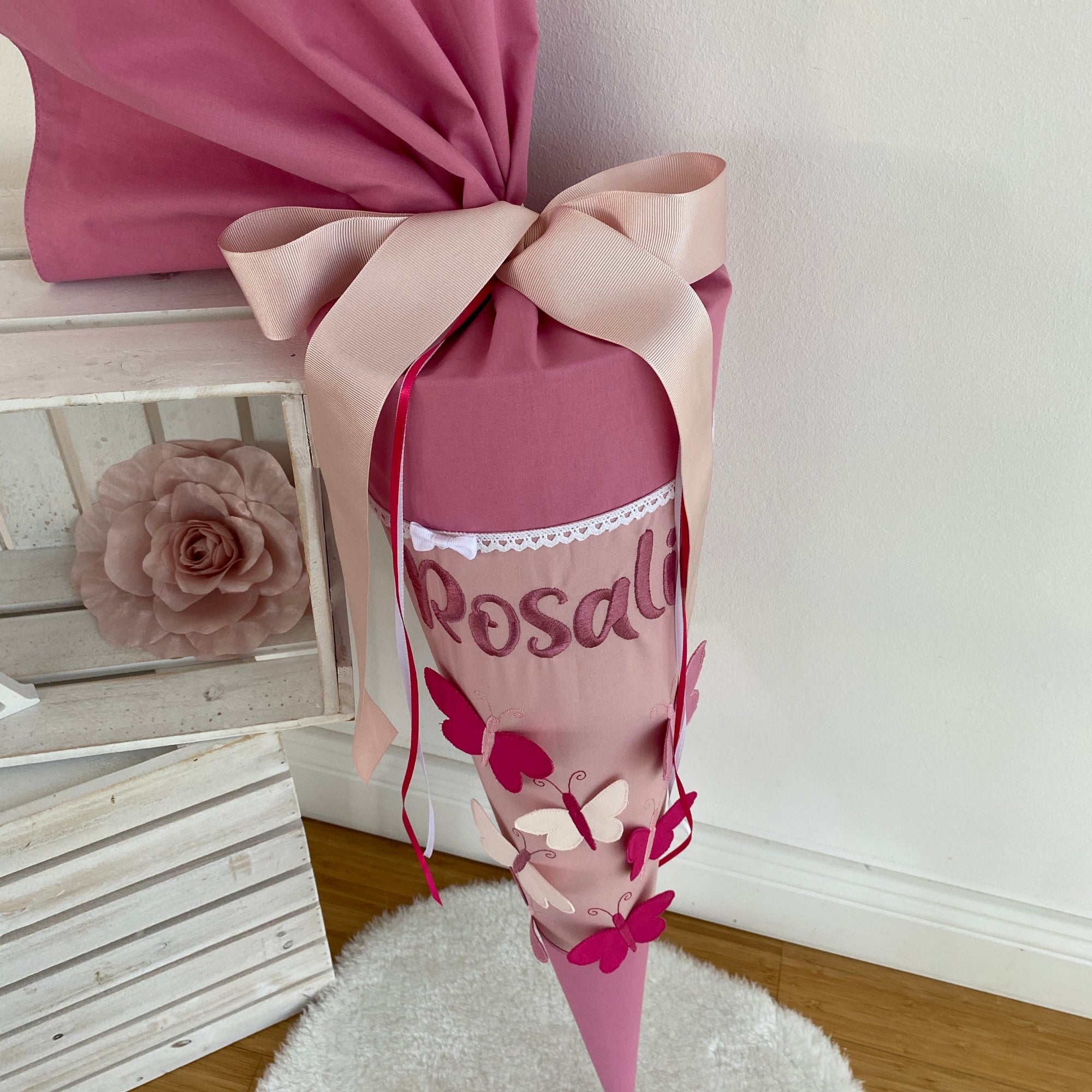 Schultüte Schmetterlinge in beere/puder