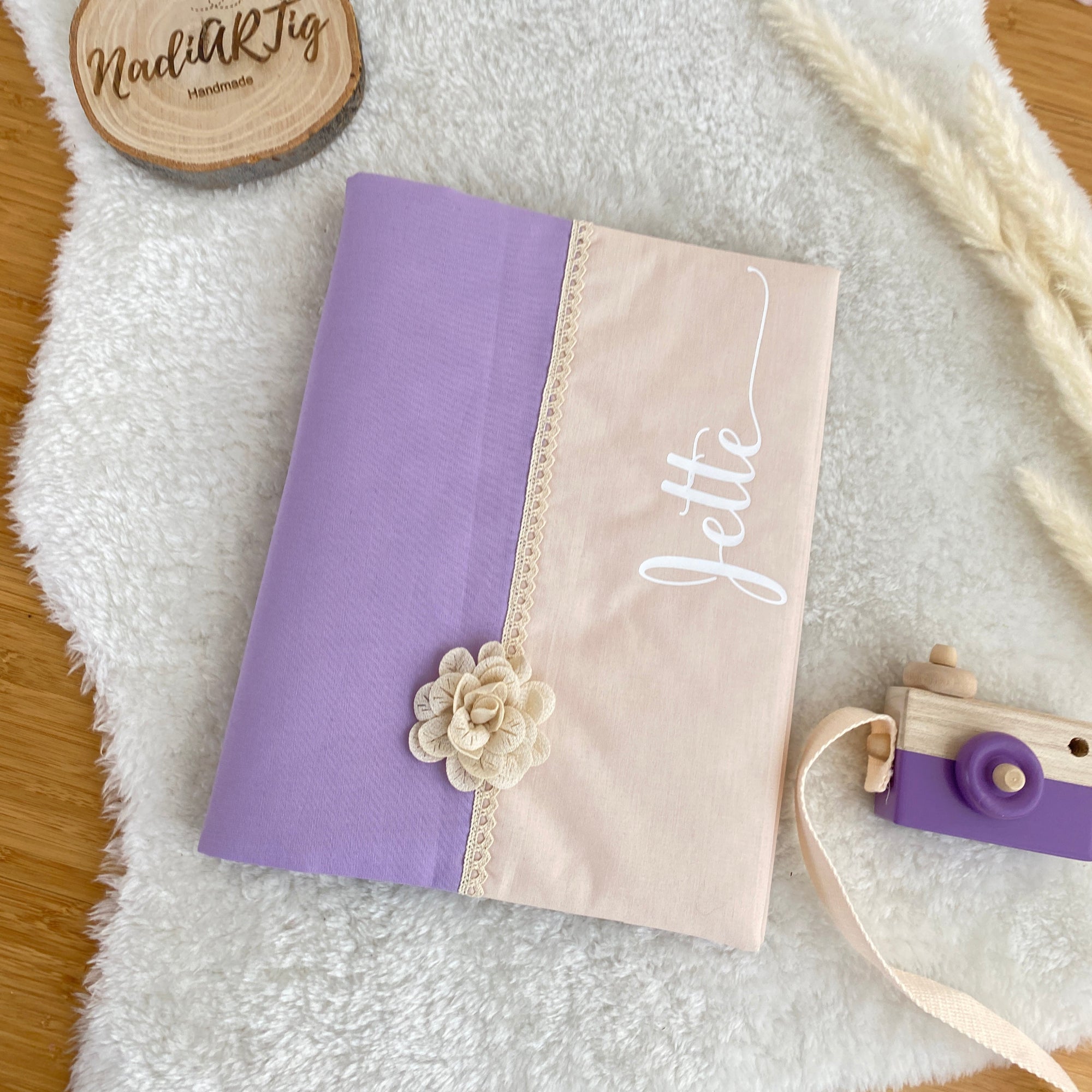 Erinnerungs-/ Zeugnismappe flieder & beige