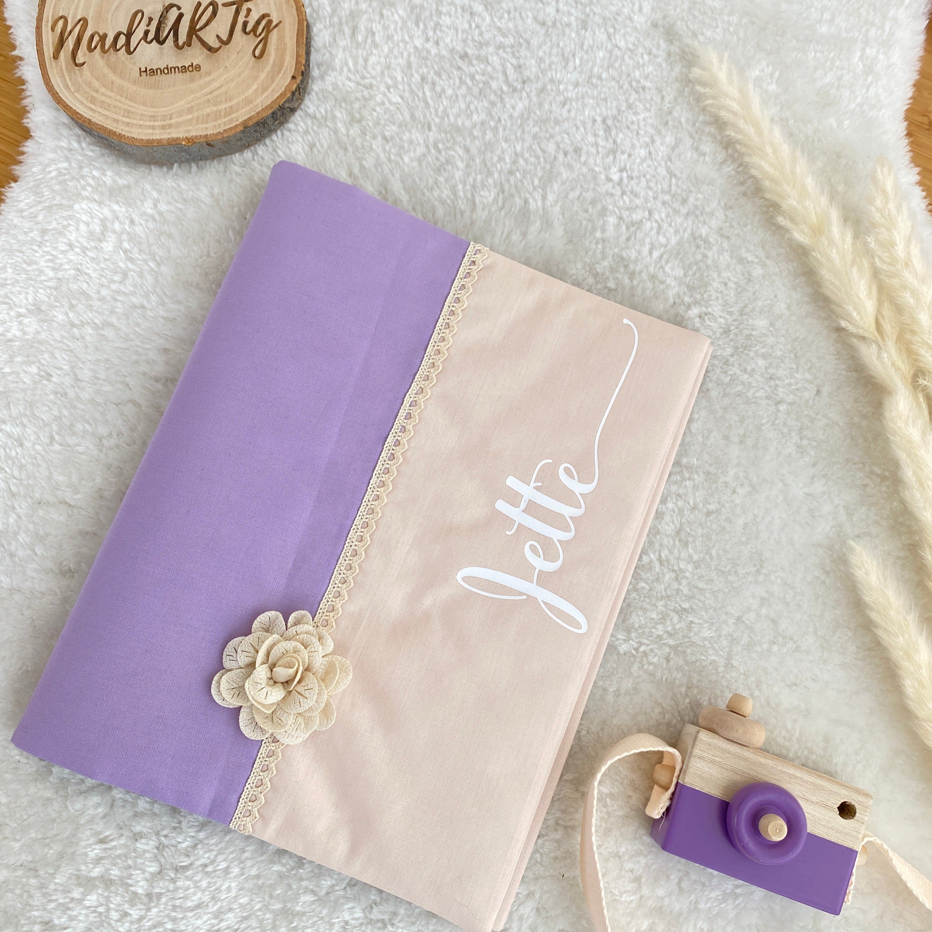 Erinnerungs-/ Zeugnismappe flieder & beige