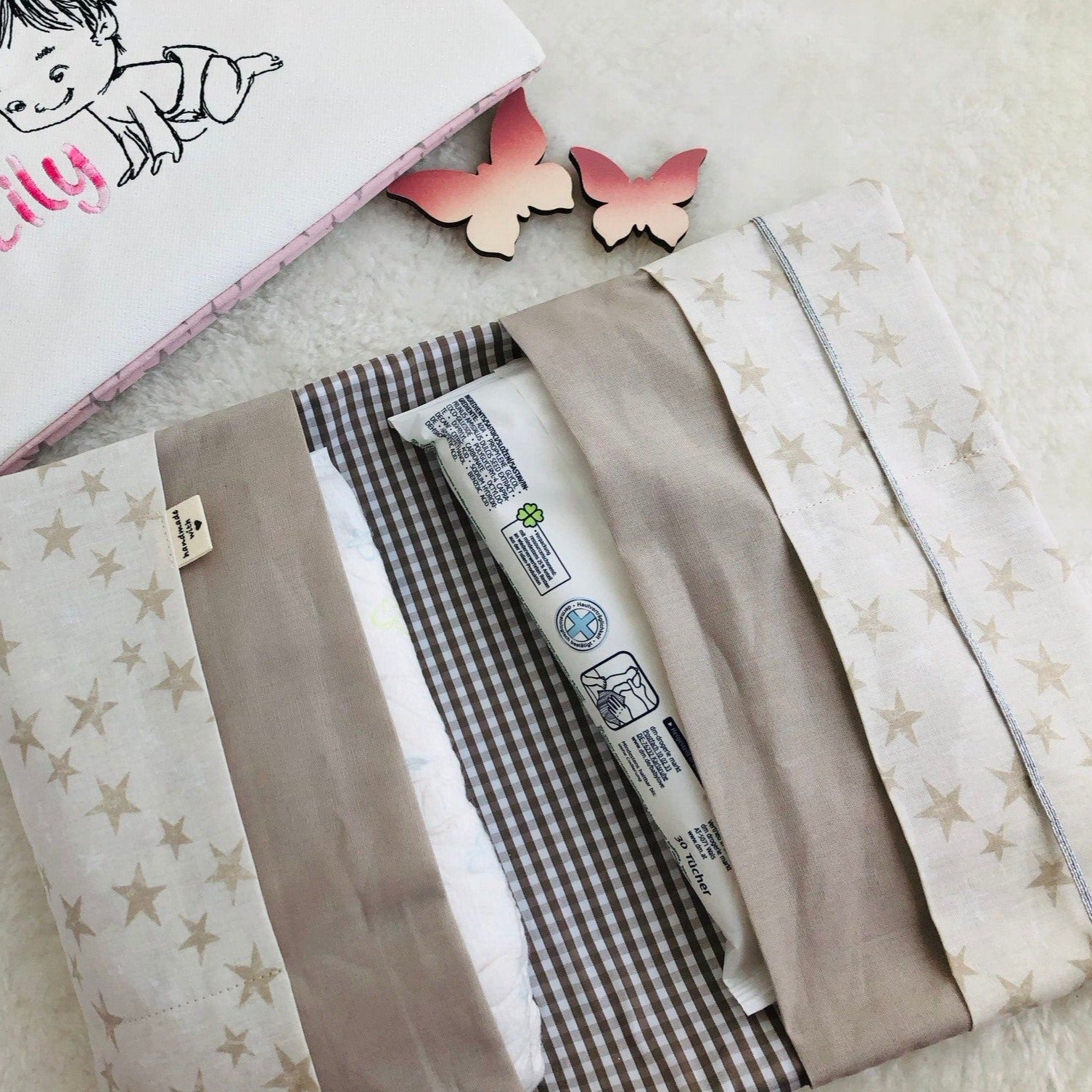 Windeltasche geöffnet, Stoffbeispiel