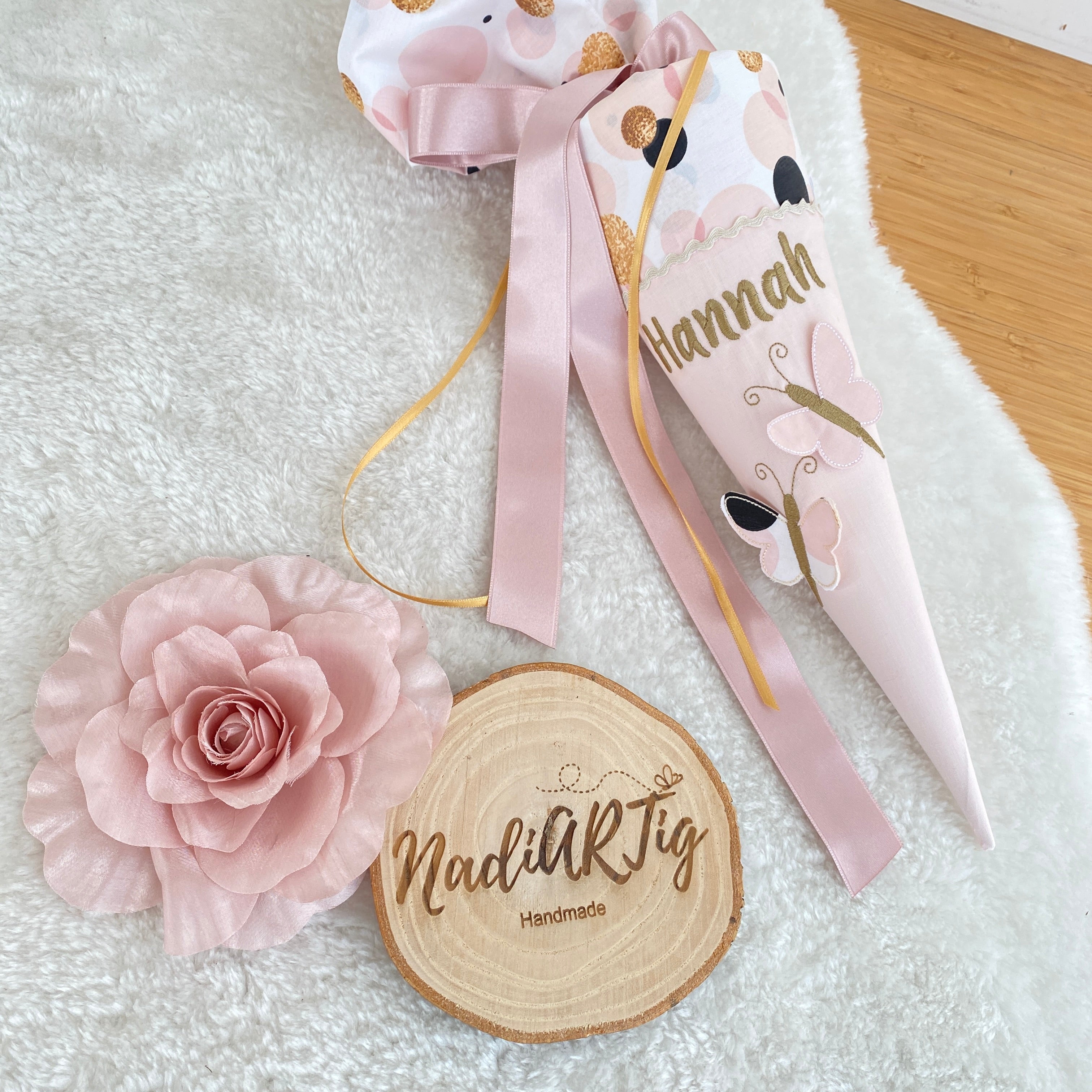 Schultüte Schmetterlinge in gold/puderrosé