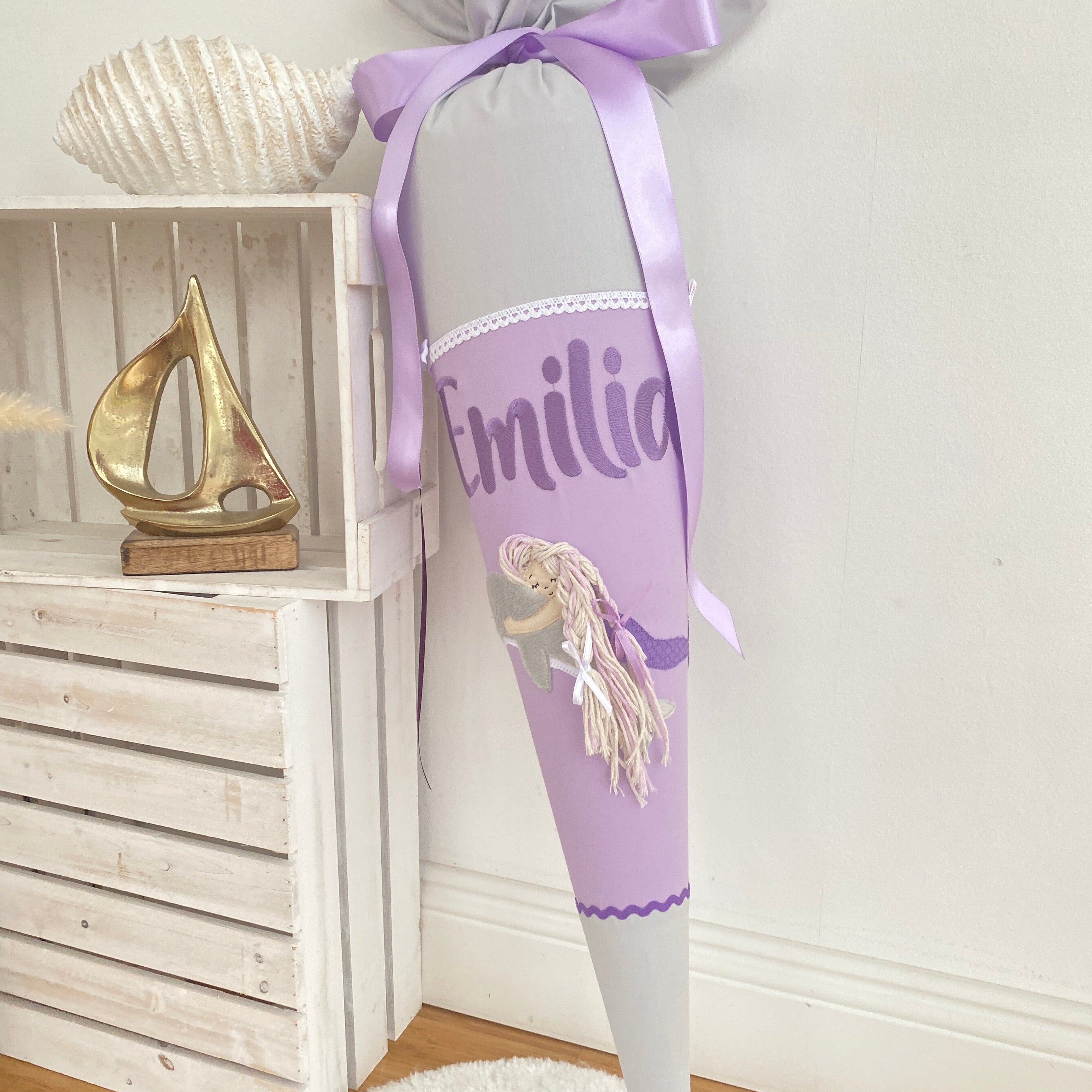 Schultüte mit Meerjungfrau & Delphin in hellgrau/flieder/lila