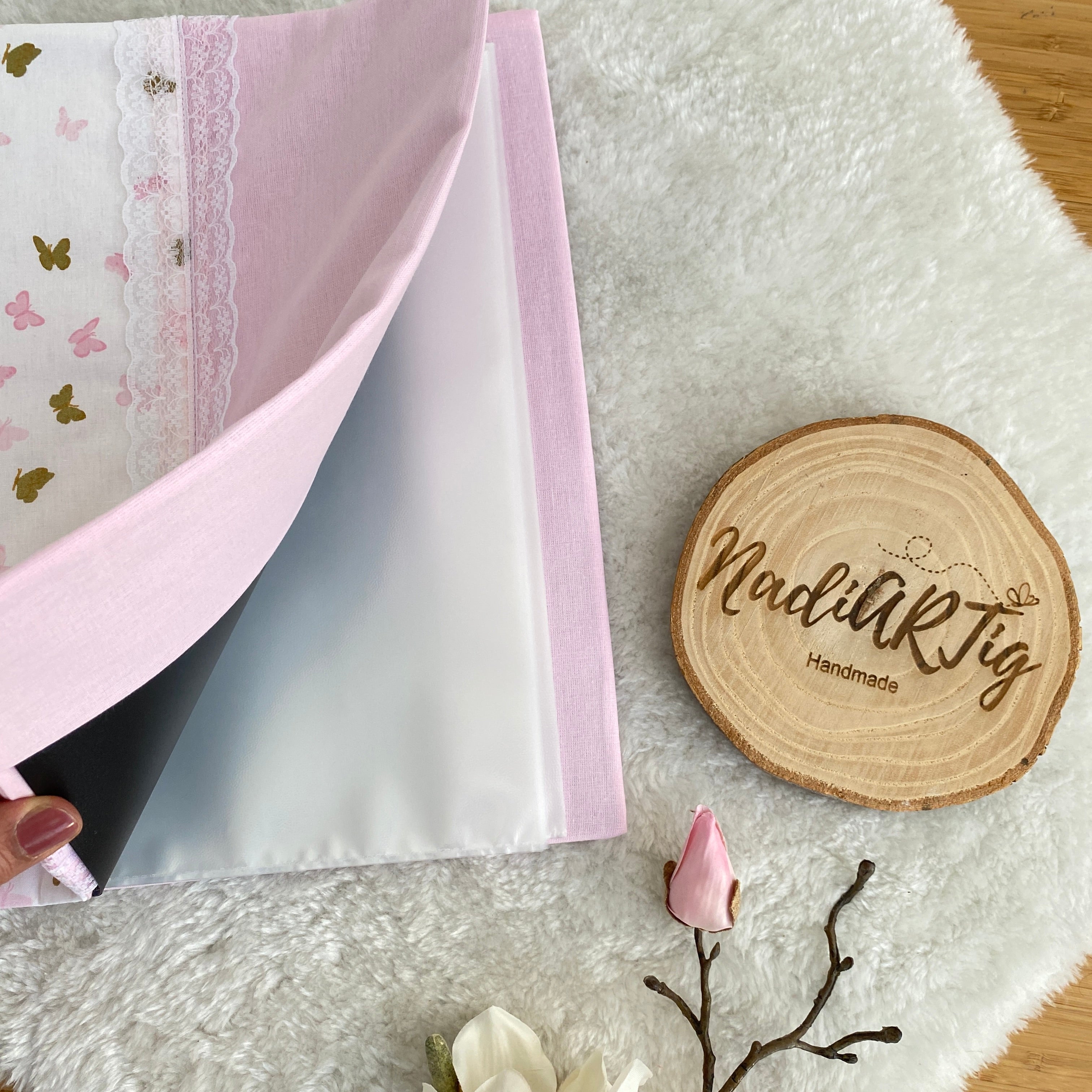 Erinnerungs-/ Zeugnismappe goldene Schmetterlinge