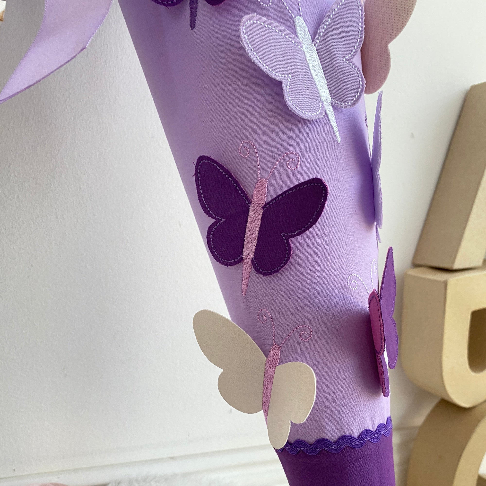 Schultüte Schmetterlinge in lila/flieder