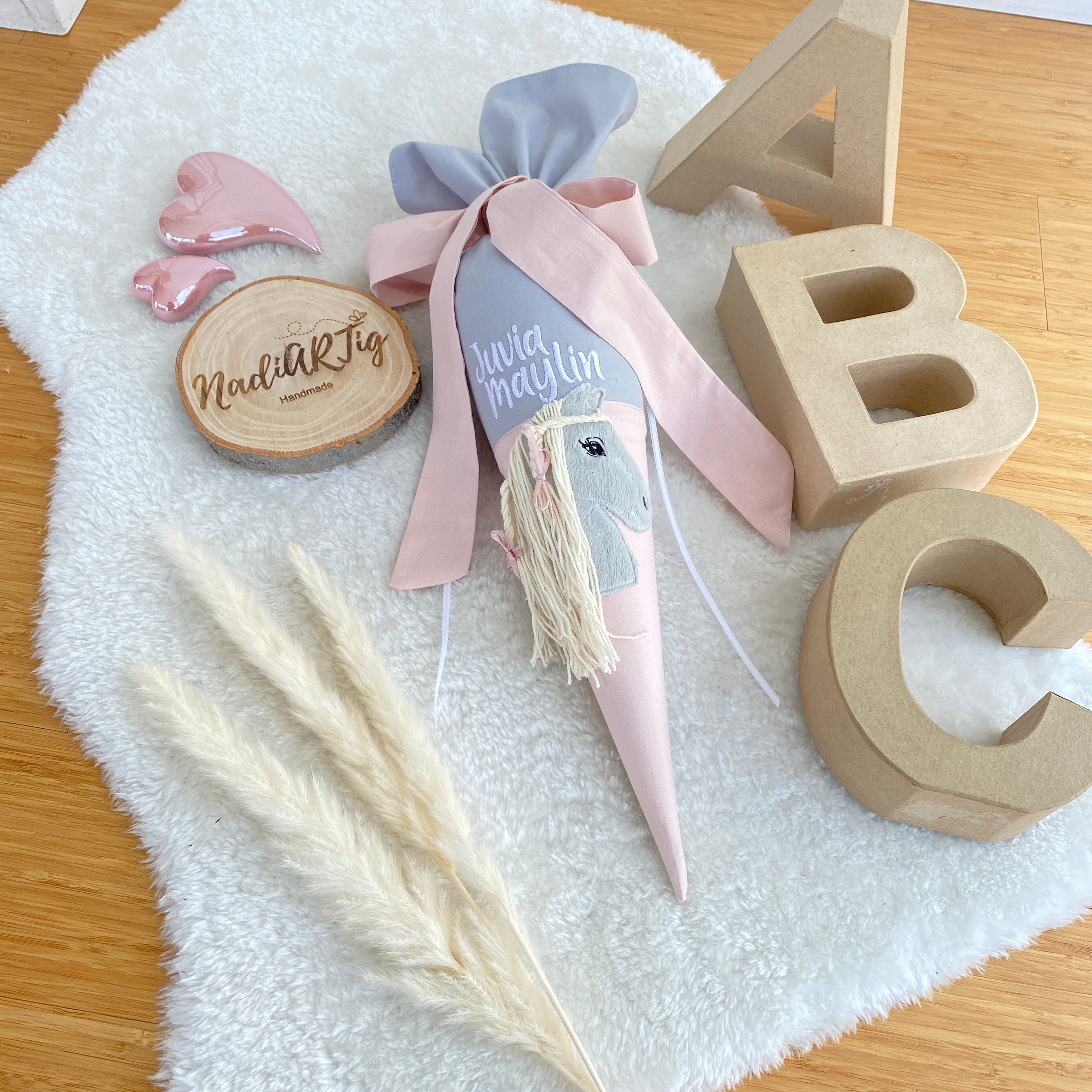 Schultüte Pferd in hellgrau/puderrosé