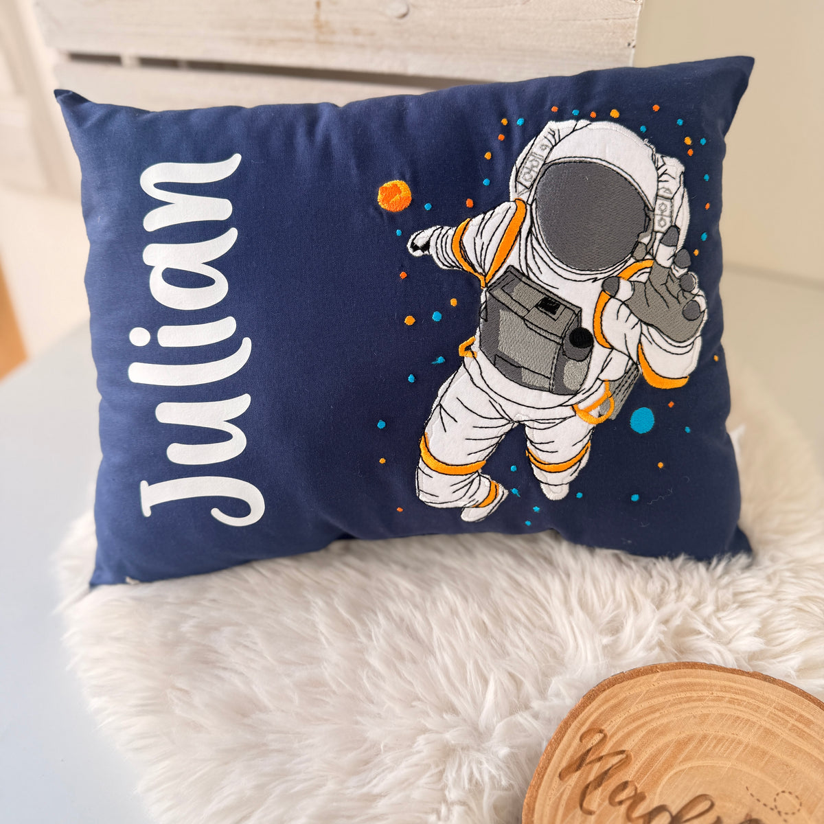 Namenskissen Astronaut mit Wunschnamen - dunkelblau