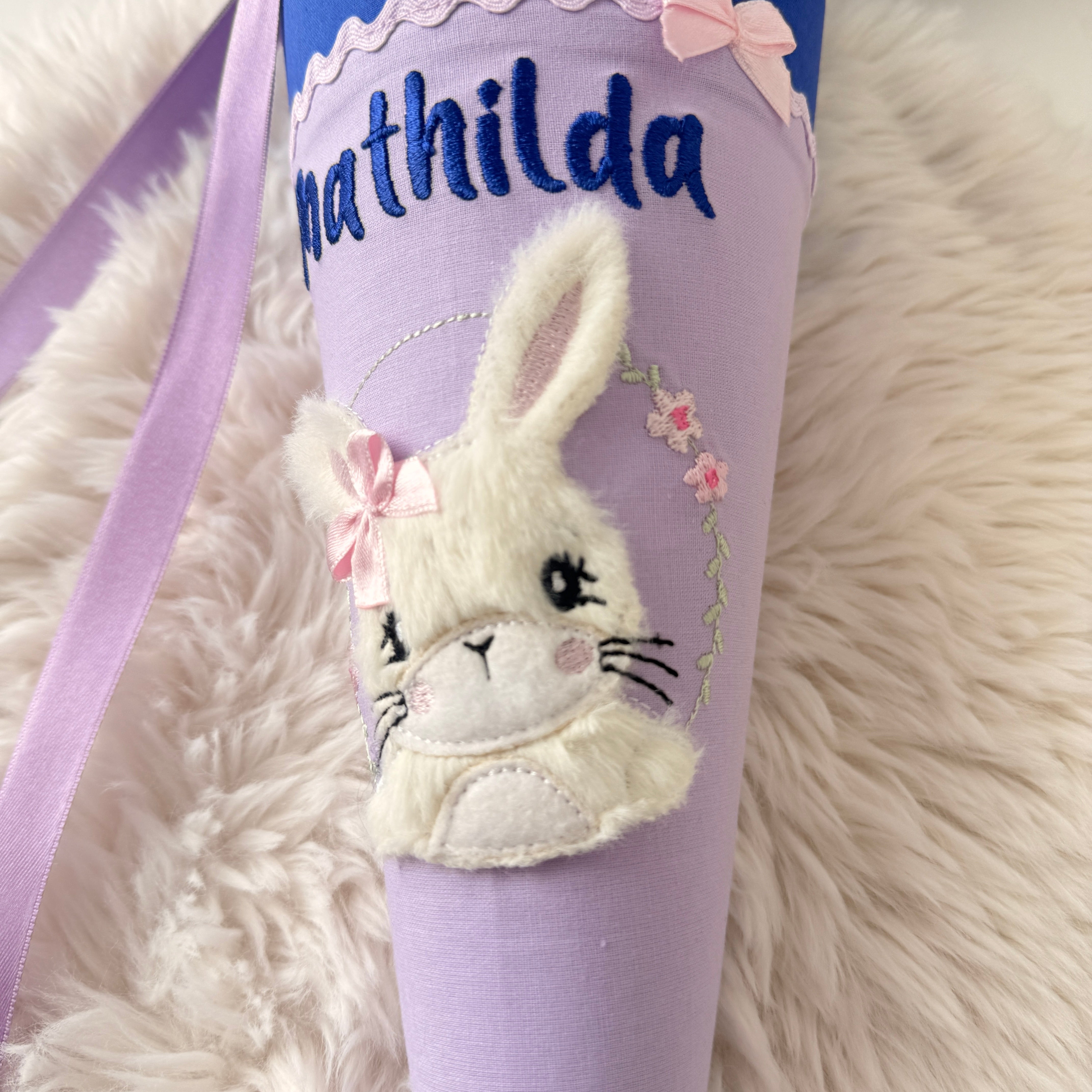Kindergarten-Schultüte Hase in Royalblau/flieder