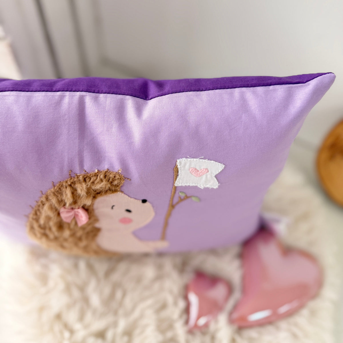 Kissen "kleiner Igel" in Flieder