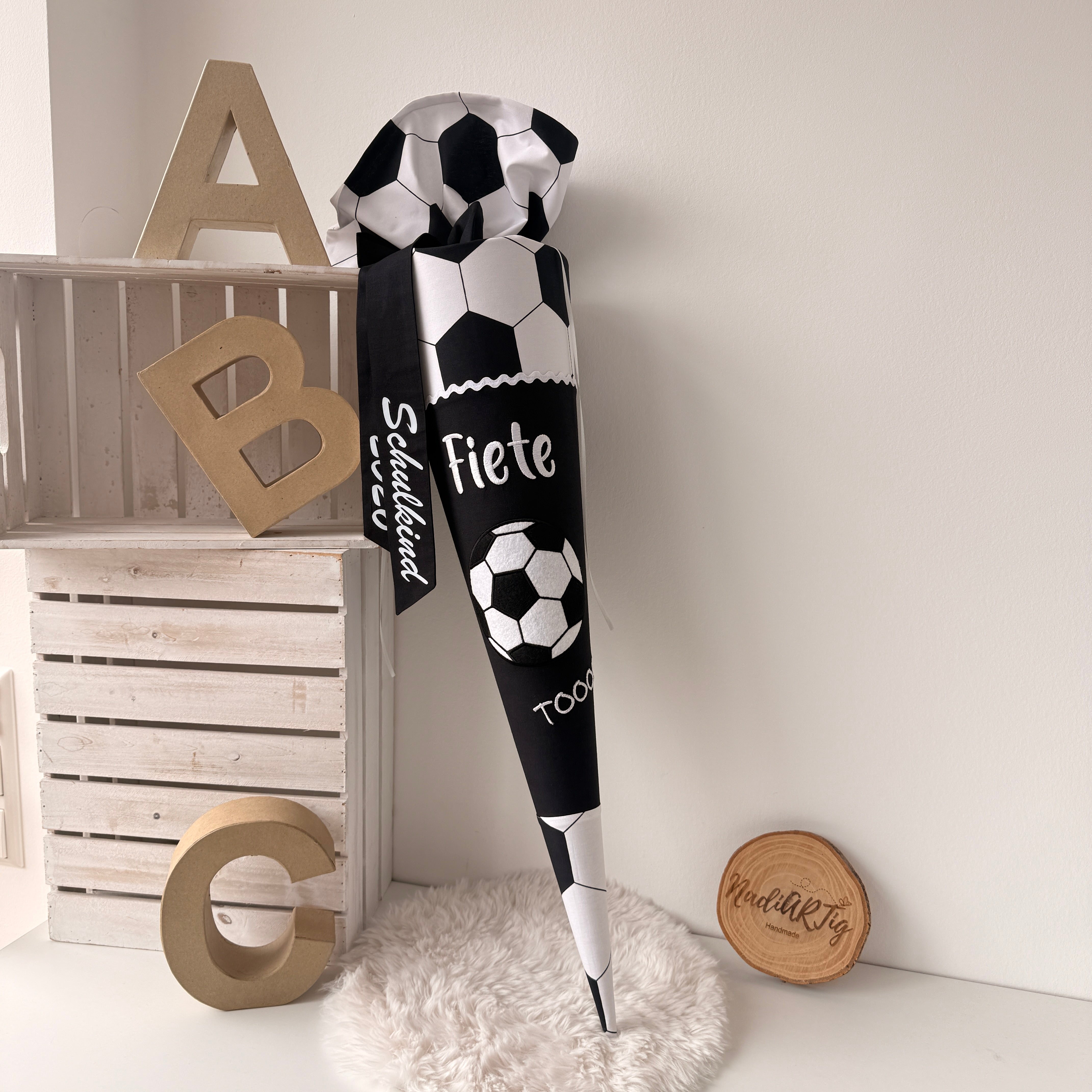 Schultüte Fußball in schwarz/weiß