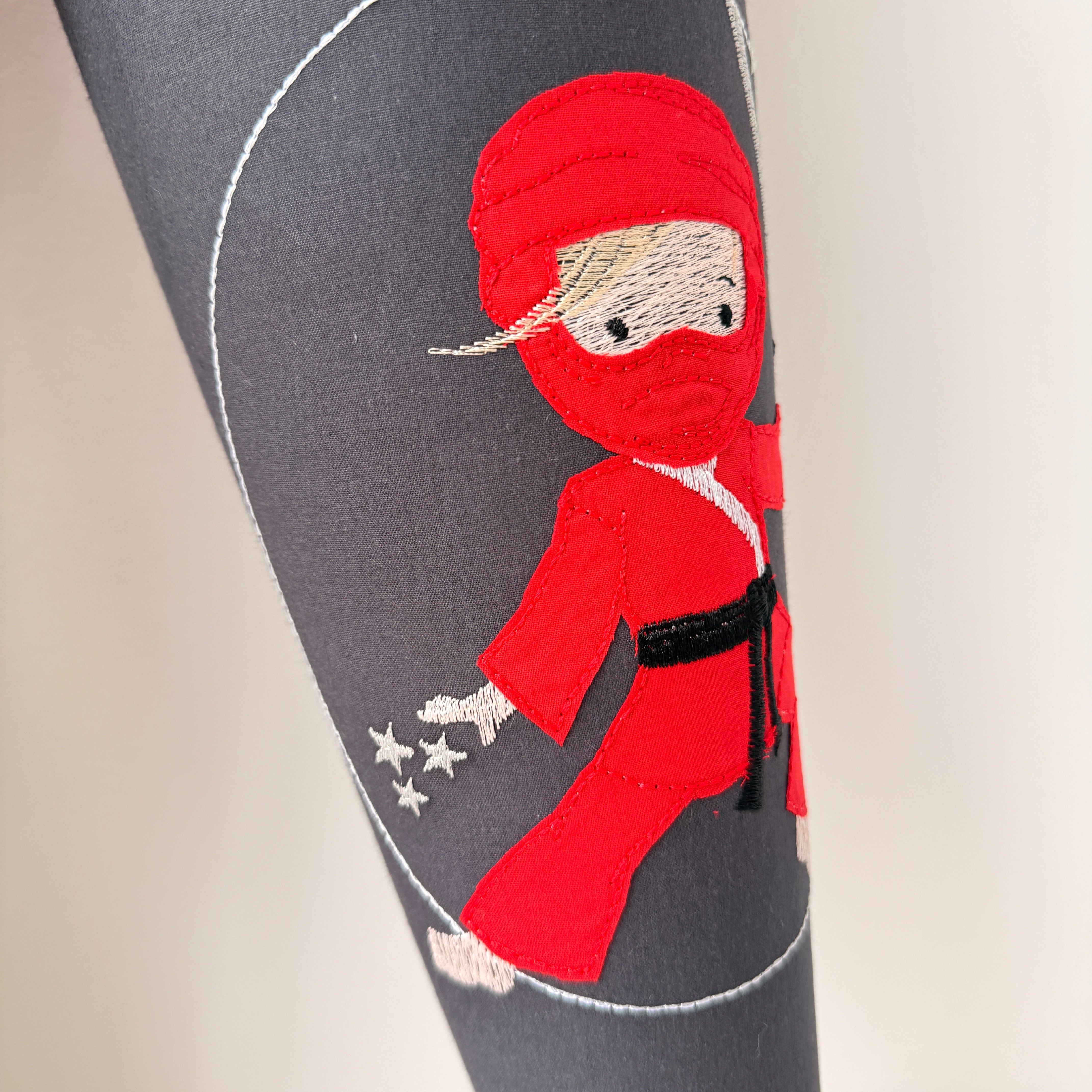 Schultüte Ninja / Karate in rot/anthrazit