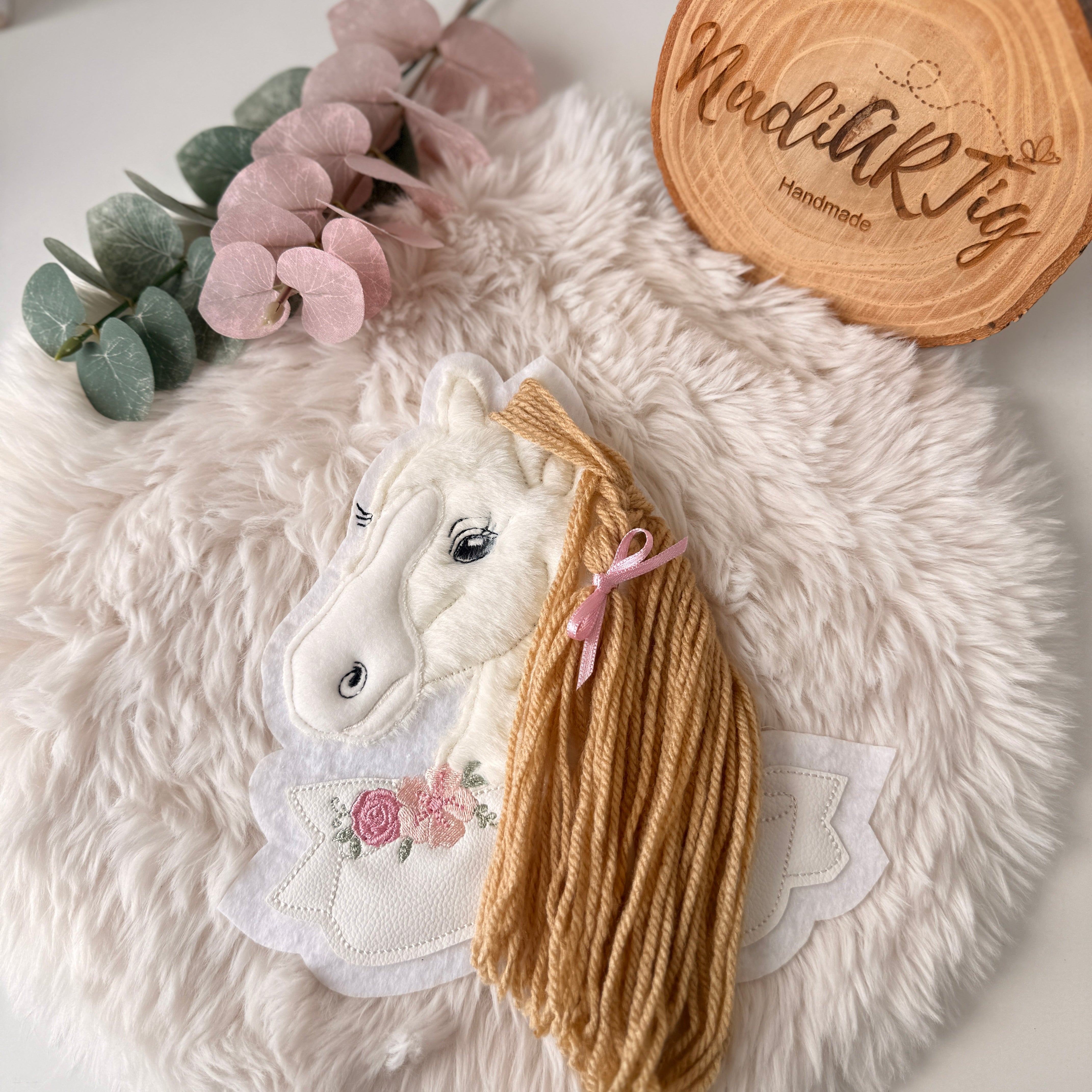 Pferd #9 Patch/Aufnäher mit Mähne in karamellbraun
