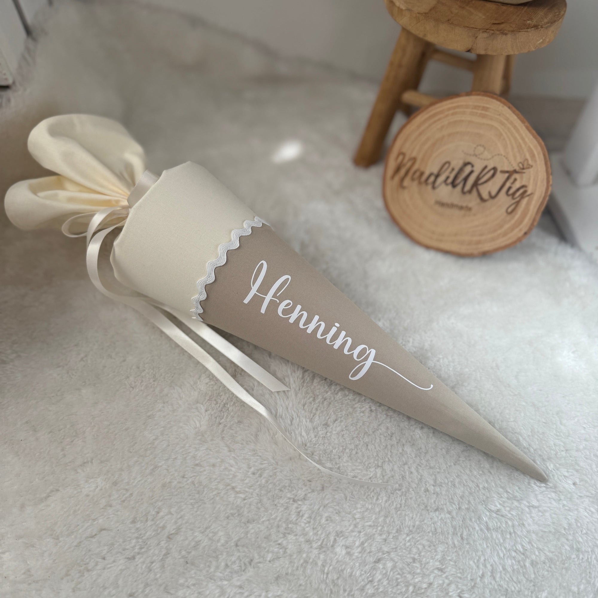 Geschwister-Schultüte mit Namen in beige/sand