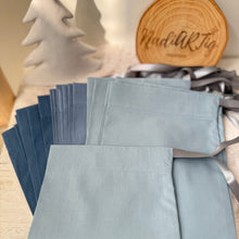 Lade das Bild in den Galerie-Viewer, XL-Adventskalender Beutel / 24 Stoffsäckchen dusty blue
