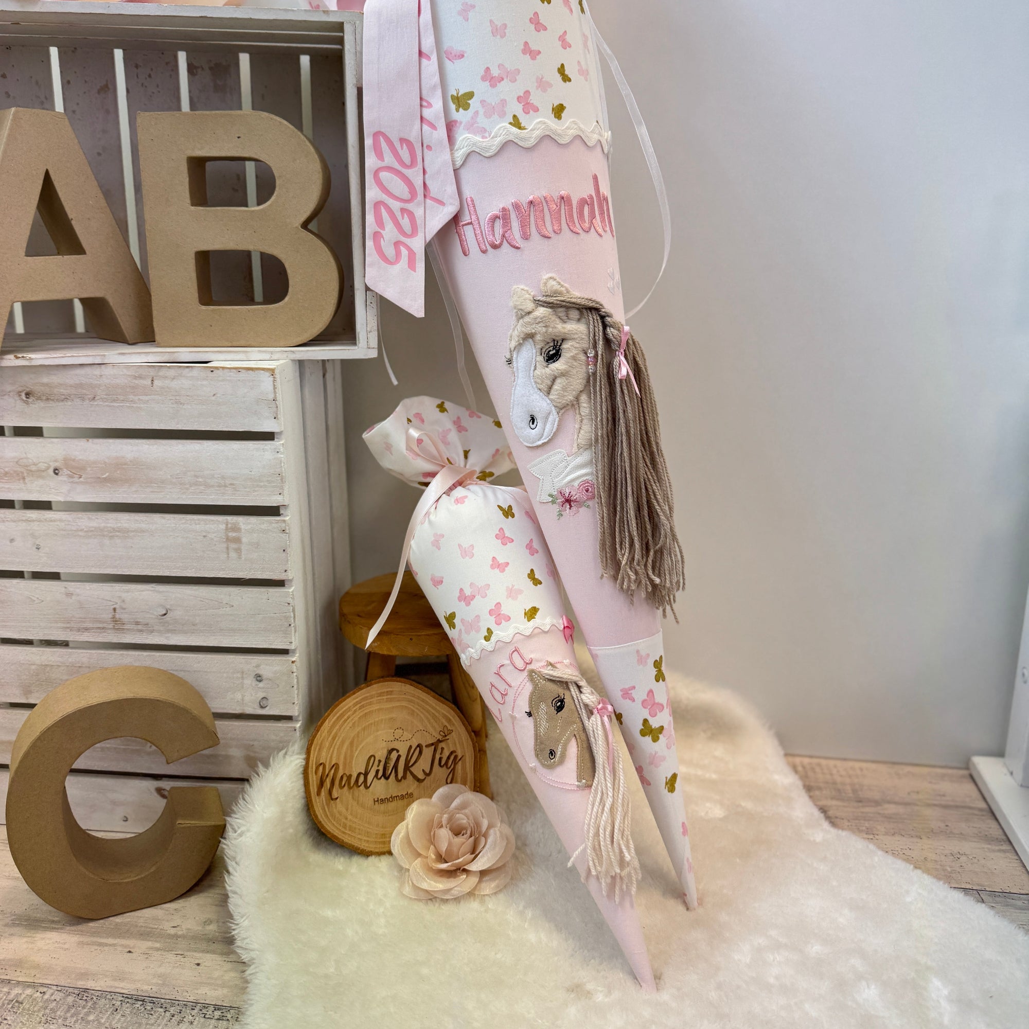 Kindergarten-Schultüte Pferd rosé Herzen (Velour)