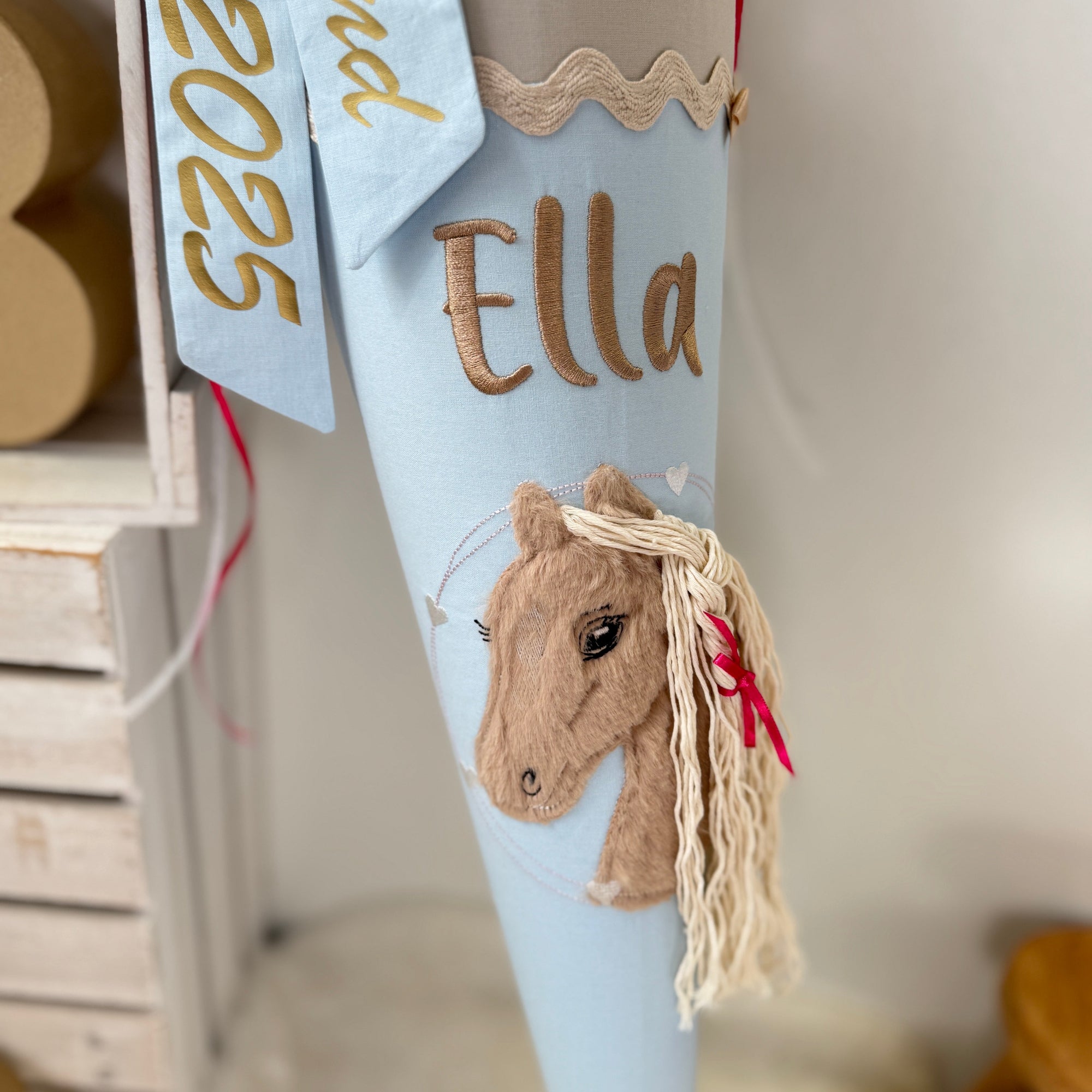 Schultüte Pferd im Herzkreis in sand/hellblau