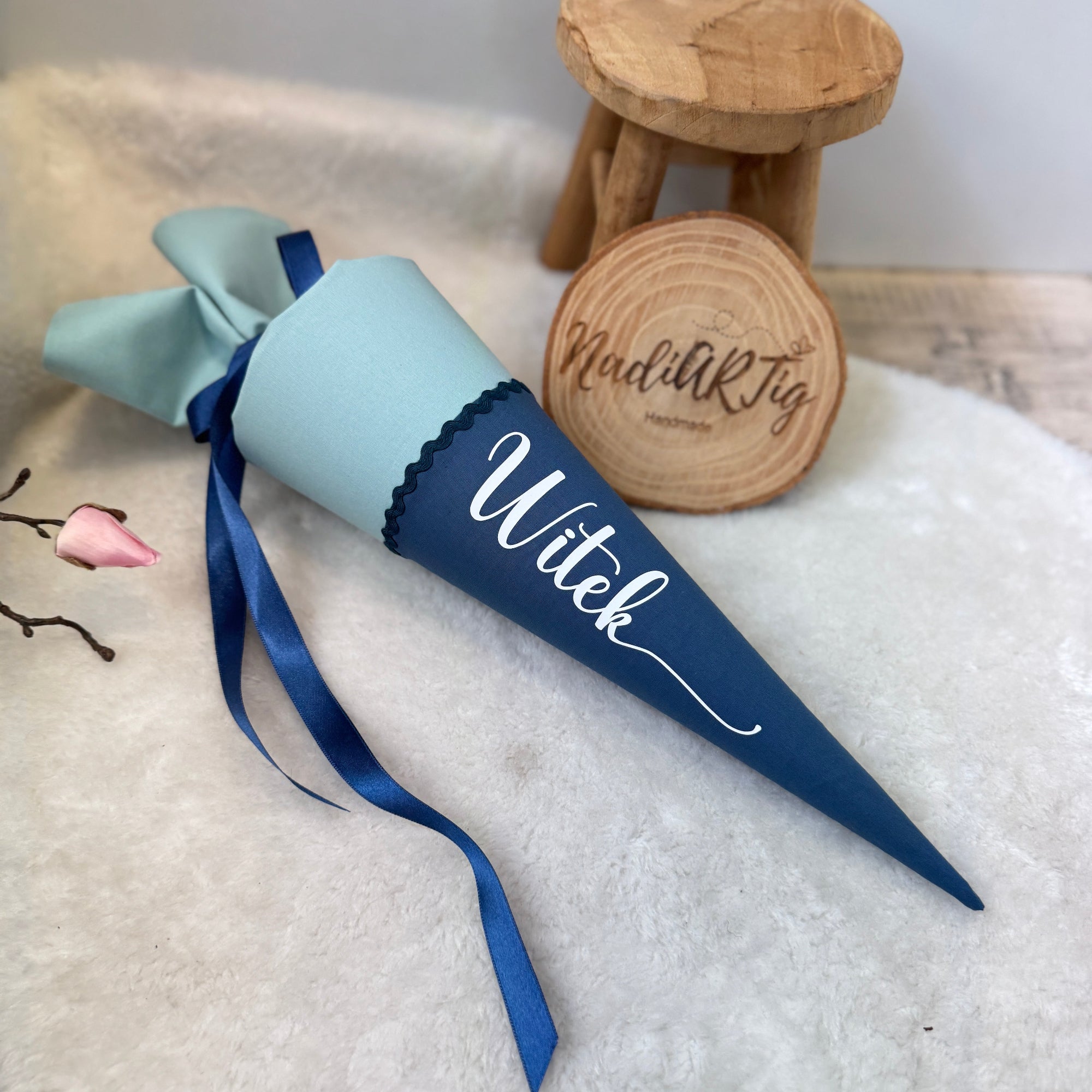 Schultüte mit Namen in mint/dusty blue