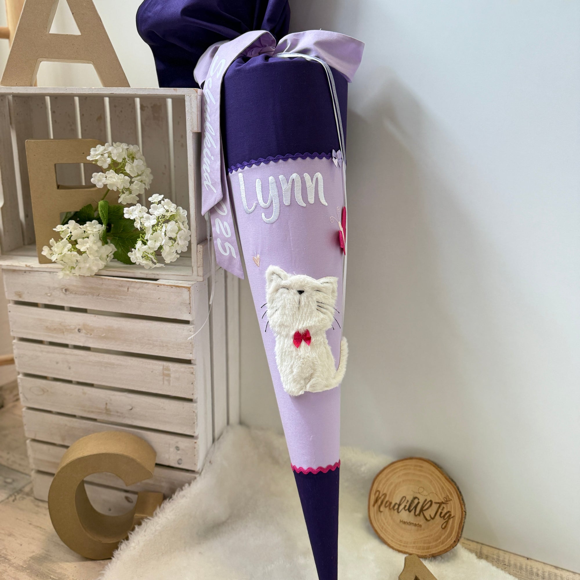 Schultüte weiße Katze mit Schmetterling in pink