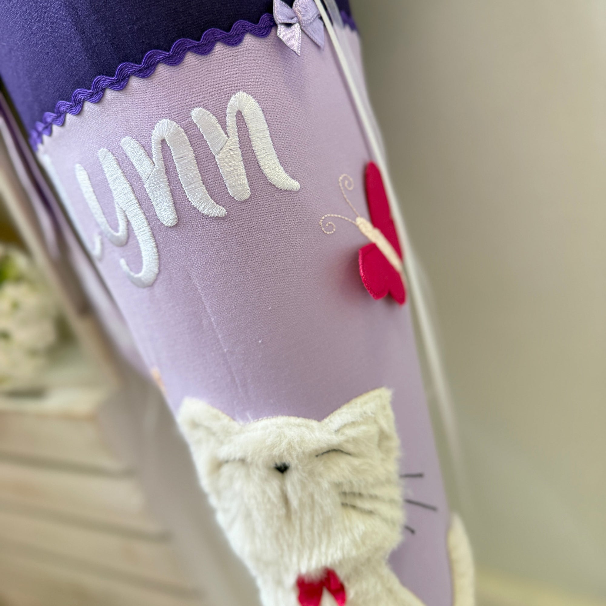 Schultüte weiße Katze mit Schmetterling in pink