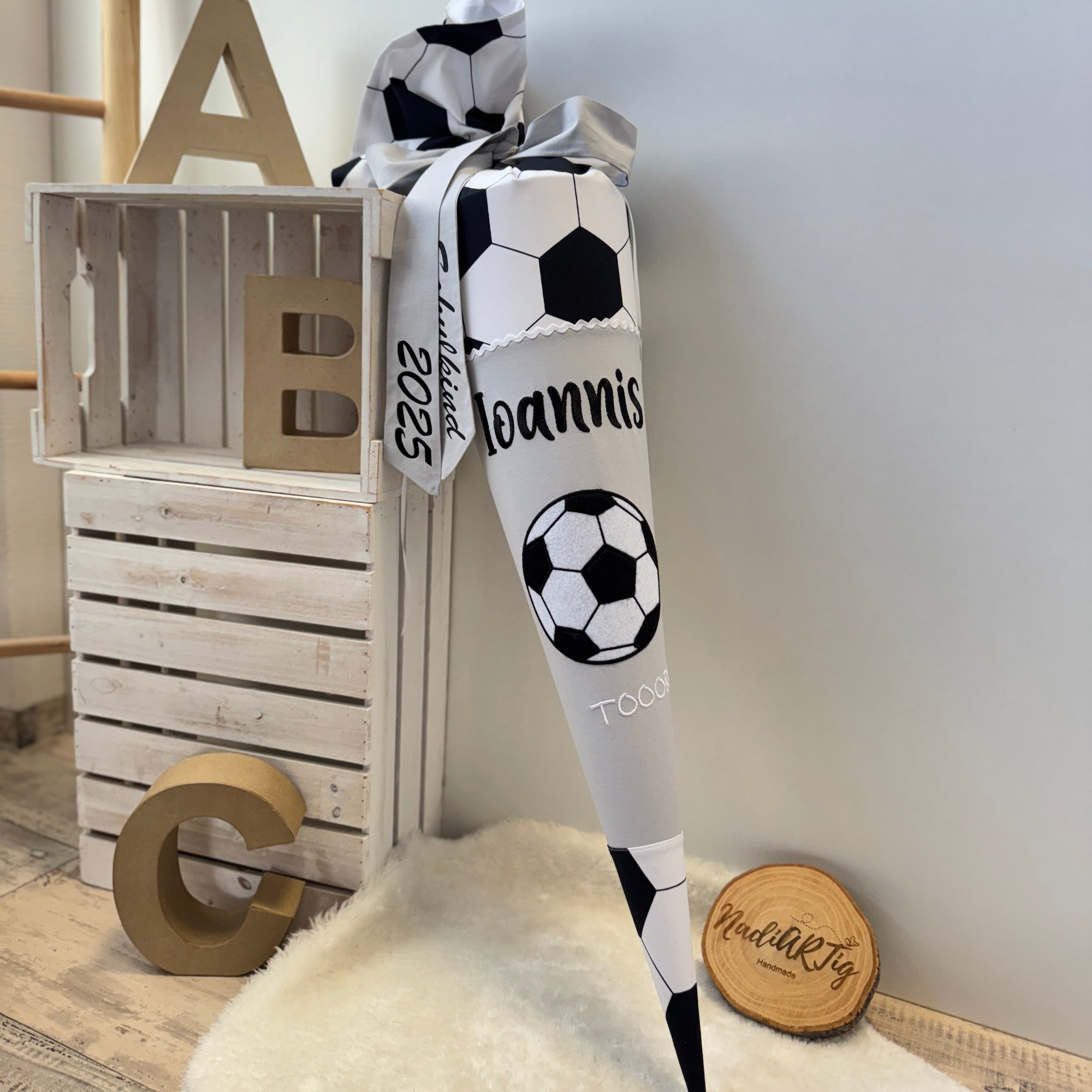 Schultuete Fußball in grau