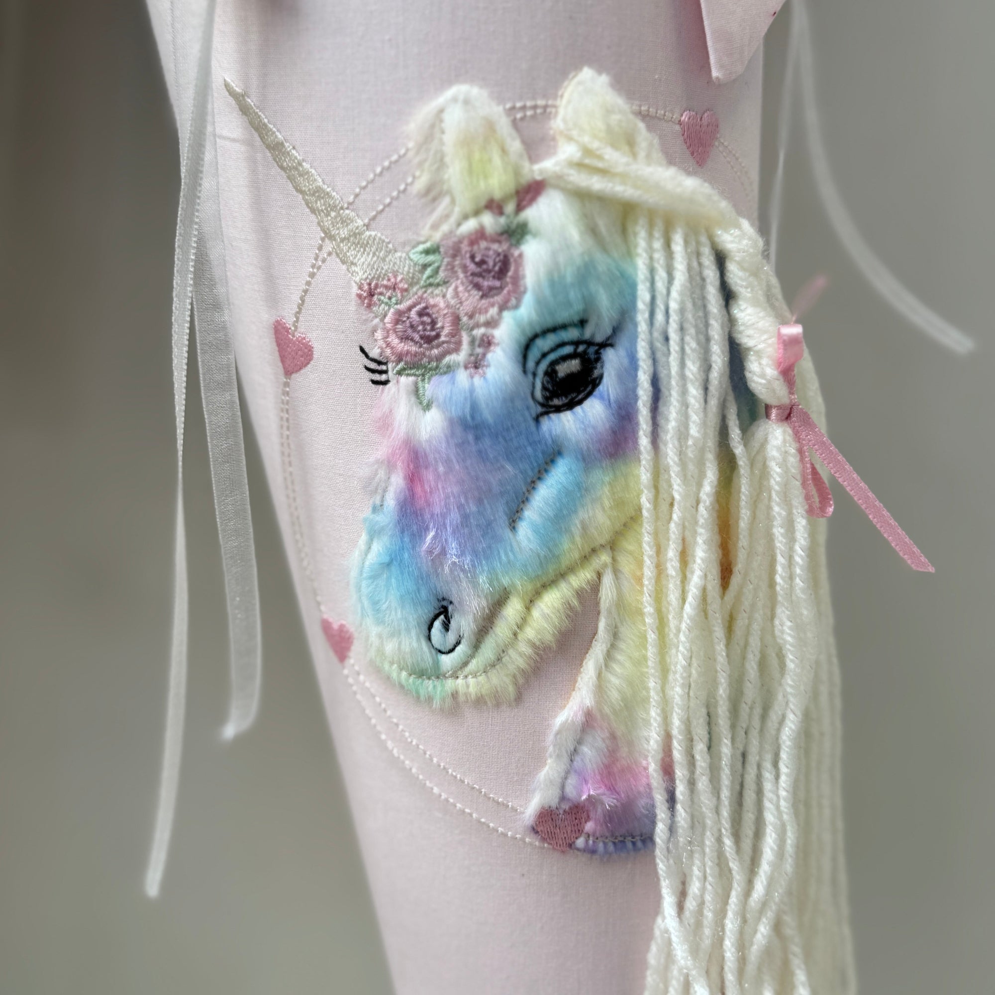 Schultuete buntes Einhorn mit glitzer Maehne in beere-rosa