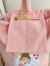 Lade das Bild in den Galerie-Viewer, Kinder Rucksack Ballerina | Ballett Tasche (wasserabweisend)
